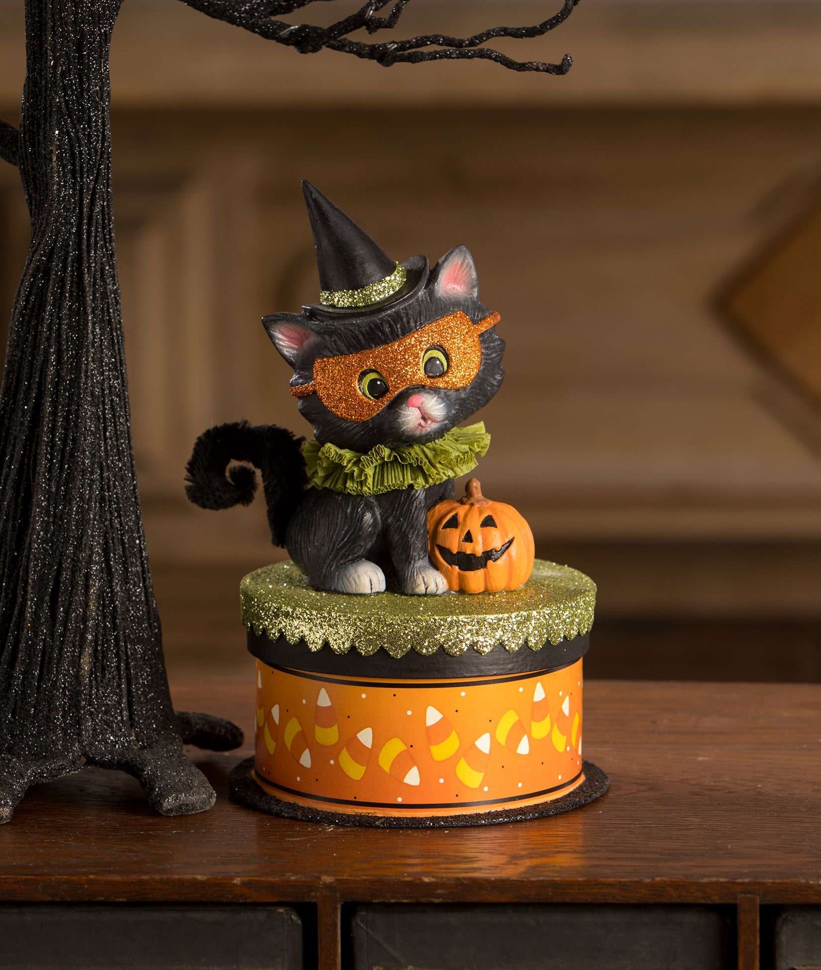 Halloween Kitty Binks on Box